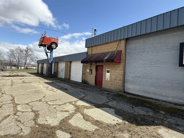 Listing Image #2 - Others for sale at 1305 Clark Street, South Beloit IL 61080