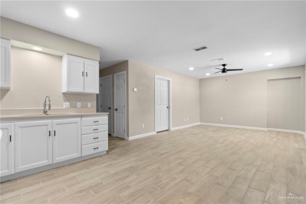 Listing Image #3 - Multi-family for sale at 712 W. Toronto Avenue, McAllen TX 78503
