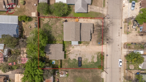 Listing Image #1 - Multi-family for sale at 146 Caddo, San Antonio TX 78211