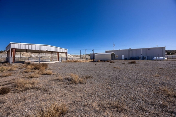 Listing Image #2 - Retail for sale at 104 Bison Trail, Aztec NM 87410