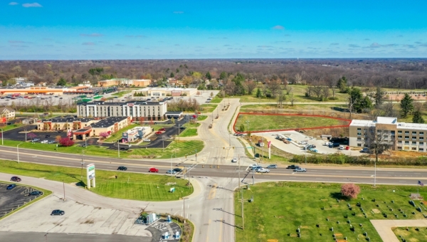 Listing Image #1 - Land for sale at 1 Golf Road, Alton IL 62002