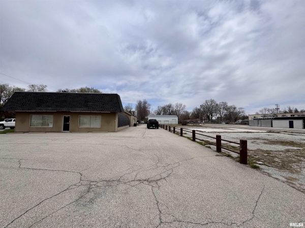 Listing Image #1 - Others for sale at 1508 W JACKSON Street, Macomb IL 61455