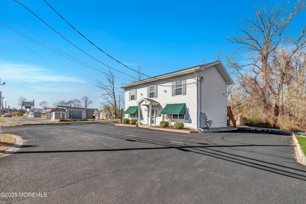 Listing Image #3 - Retail for sale at 515 State Route 36, Belford NJ 07718