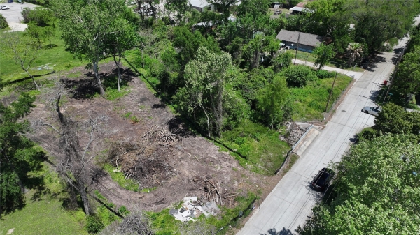 Listing Image #3 - Land for sale at 421 7th Street, Humble TX 77338