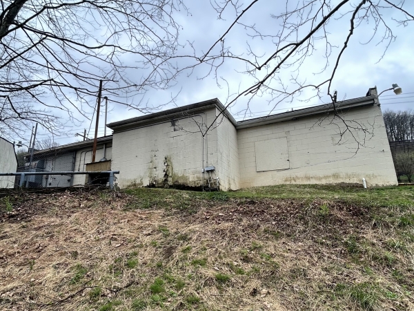Listing Image #3 - Retail for sale at 274 S Main Avenue, Weston WV 26452