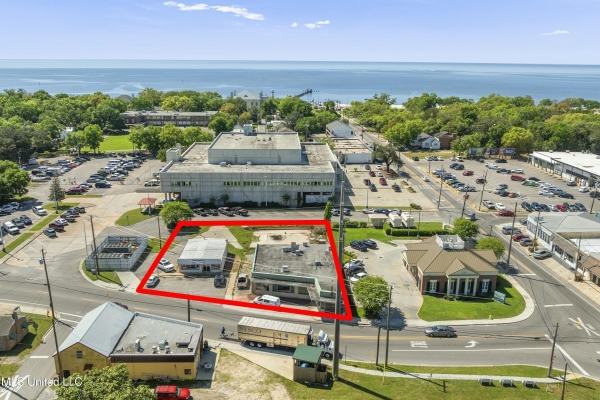 Listing Image #3 - Others for sale at 1057 W Howard Avenue, Biloxi MS 39530 Listing Image #3 - Others for sale at 1057 W Howard Avenue, Biloxi MS 39530