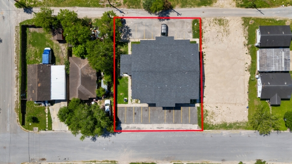 Listing Image #2 - Multi-family for sale at 910 E Adams, Harlingen TX 78550
