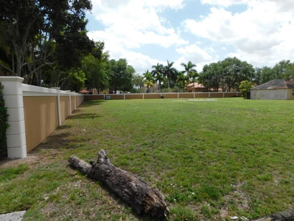 Listing Image #2 - Land for sale at 5830 Liberty St, Hollywood FL 33021