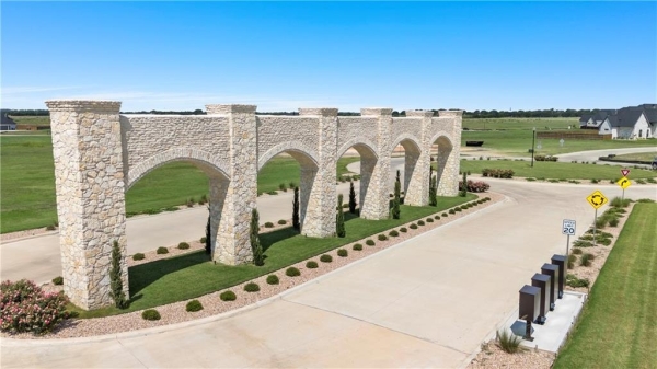 Listing Image #1 - Land for sale at 933 Rosenthal Parkway, Lorena TX 76655
