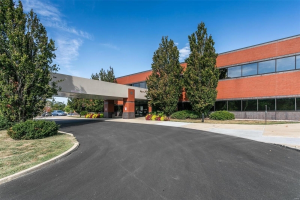Listing Image #2 - Industrial for sale at 1 Professional Drive , 20120, Alton IL 62002