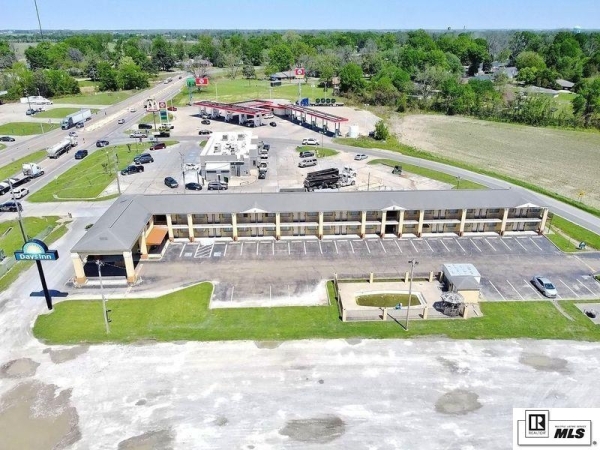 Listing Image #2 - Others for sale at 143 HIGHWAY 65, Tallulah LA 71282