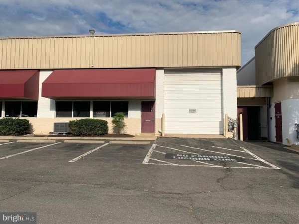 Listing Image #1 - Industrial for sale at 259 Sunset Park #259, Herndon VA 20170