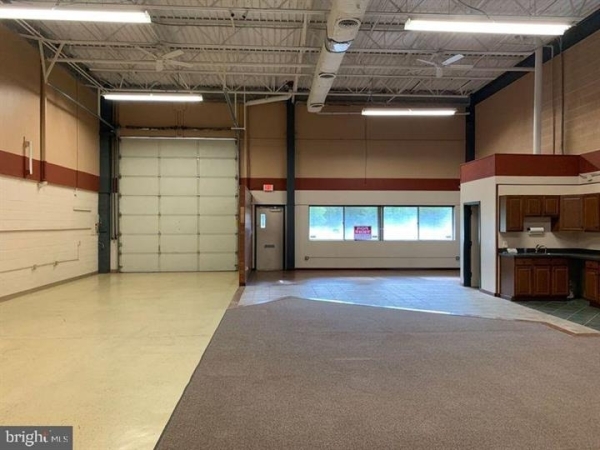 Listing Image #3 - Industrial for sale at 259 Sunset Park #259, Herndon VA 20170