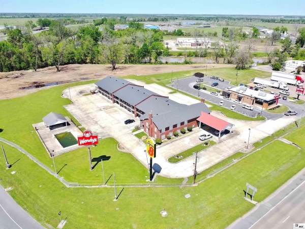 Listing Image #2 - Others for sale at 144 HIGHWAY 65 S, Tallulah LA 71282