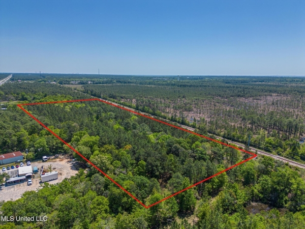 Listing Image #2 - Others for sale at 7701 Bienville Boulevard 90, Ocean Springs MS 39564