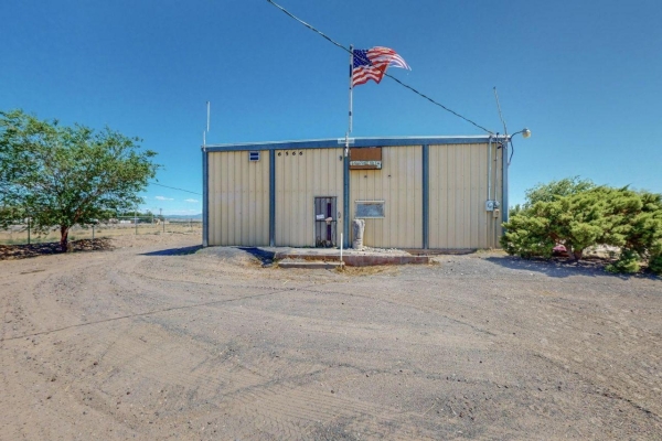 Listing Image #2 - Retail for sale at 6566 SAGE Road SW, Albuquerque NM 87121
