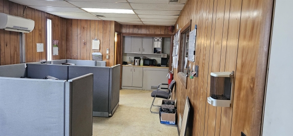 Listing Image #2 - Others for sale at 2700 Iowa, Saginaw MI 48601