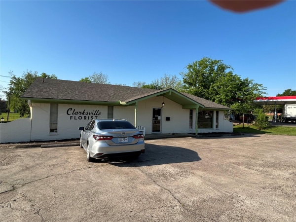 Listing Image #1 - Others for sale at 900 W Main, Clarksville TX 75426