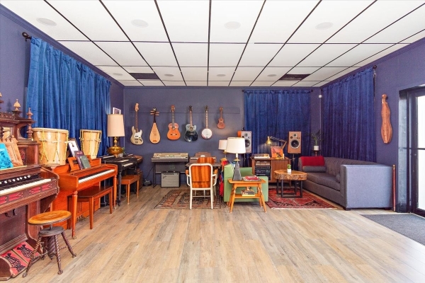 Listing Image #3 - Others for sale at 200 E Broadway St, Collinwood TN 38450