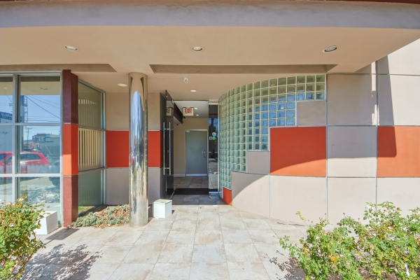 Listing Image #3 - Office for sale at 18445 Vanowen Street, Reseda CA 91335