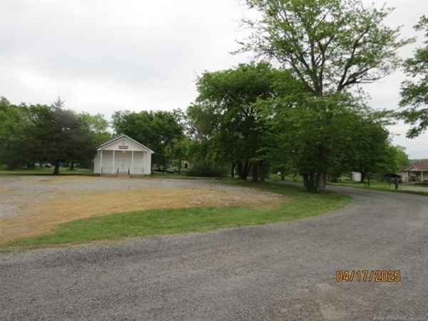 Listing Image #3 - Others for sale at 79 SW Wister Avenue, McAlester OK 74501