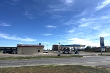 Listing Image #2 - Retail for sale at 2801 Perryton Pkwy, Pampa TX 79065