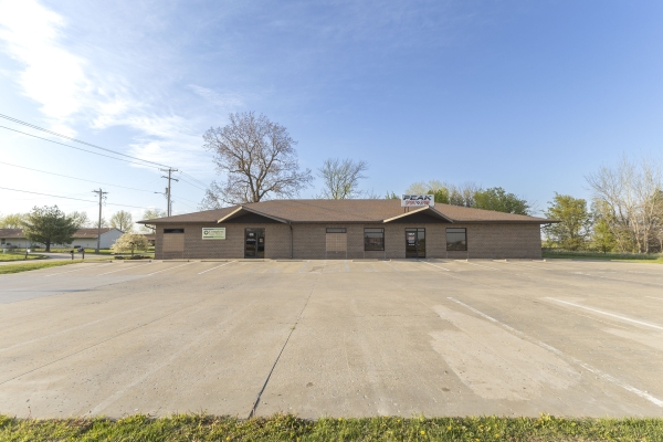 Listing Image #3 - Office for sale at 2100 Silva Lane, Moberly MO 65270