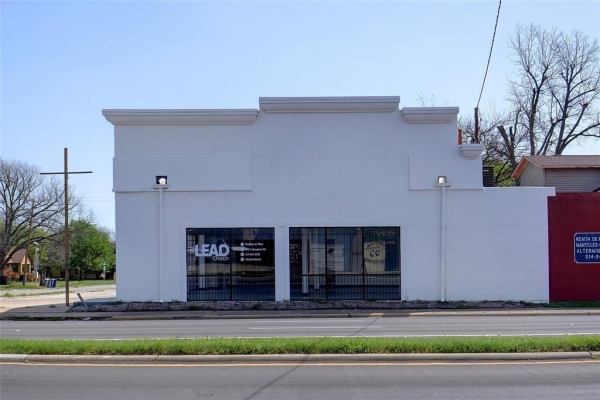 Listing Image #2 - Others for sale at 602 S Hampton Road, Dallas TX 75208