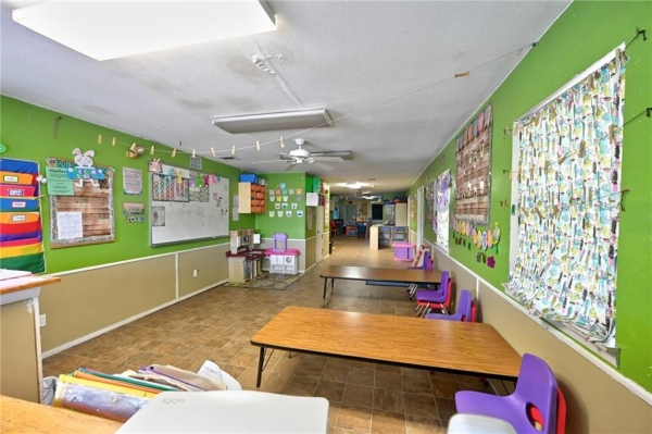 Listing Image #2 - Others for sale at 1629 Hickory Avenue, Harahan LA 70123