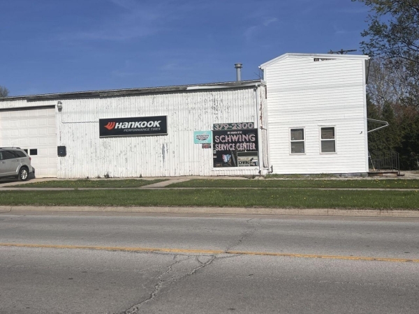 Listing Image #1 - Retail for sale at 538 S Railroad Avenue, Paxton IL 60957