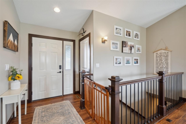 Listing Image #3 - Others for sale at 207 Cherry Park Dr Nw, Cedarrapids IA 52405