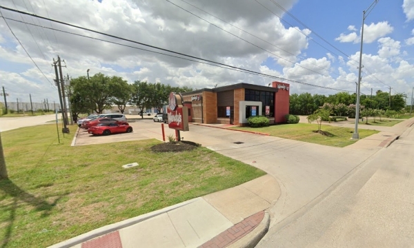 Listing Image #1 - Others for sale at 1722 N Main, Pearland TX 77581
