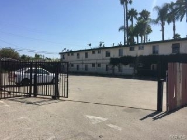 Listing Image #2 - Others for sale at 1510 E South Street, Long Beach CA 90805