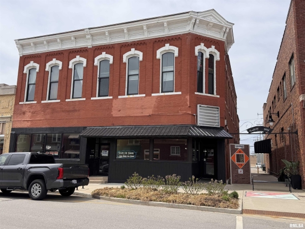Listing Image #1 - Others for sale at 118 S LAFAYETTE Street, Macomb IL 61455