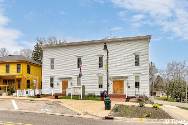 Listing Image #2 - Office for sale at 86 W Center Street, Douglas MI 49406