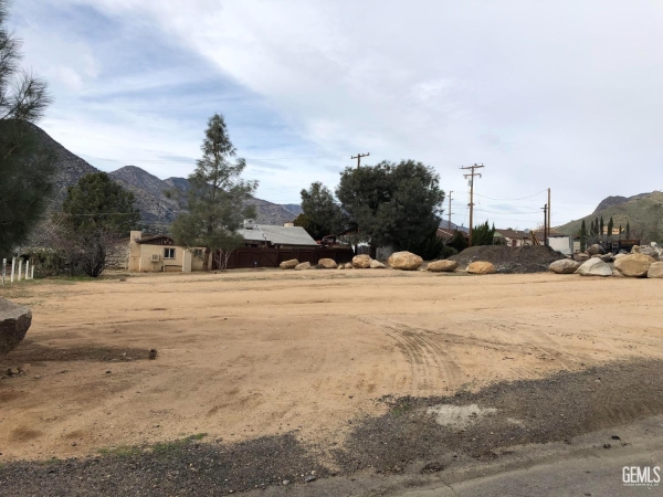 Listing Image #2 - Others for sale at 112 Buena Vista Drive, Kernville CA 93238