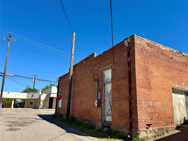 Listing Image #3 - Others for sale at 1107 Park Street, Commerce TX 75402