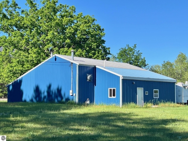 Listing Image #1 - Industrial for sale at 1012 Seneca, Cadillac MI 49601