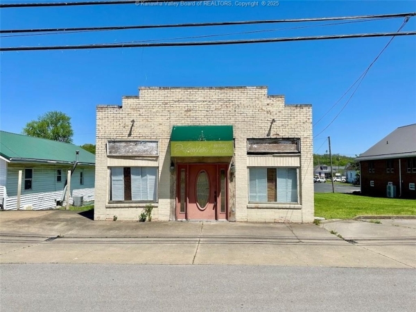 Listing Image #1 - Others for sale at 1011 Washington St., Ravenswood WV 26164