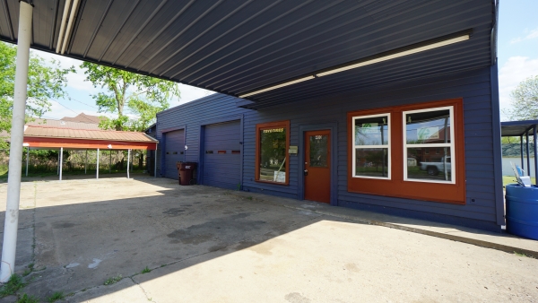 Listing Image #1 - Retail for sale at 400 E Main Street, Honey Grove TX 75446