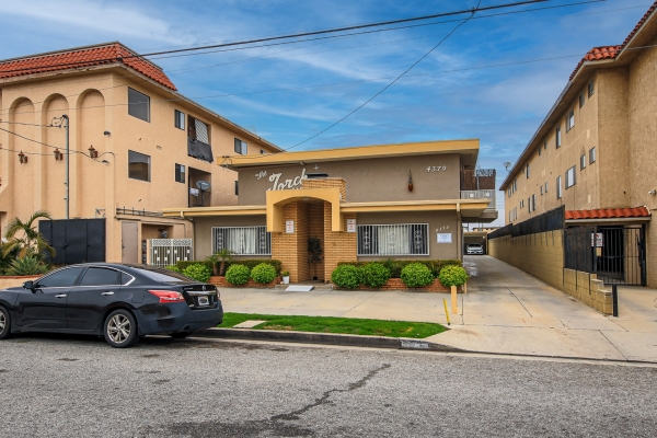 Listing Image #3 - Multi-family for sale at 4379 W 141st Street, Hawthorne CA 90250