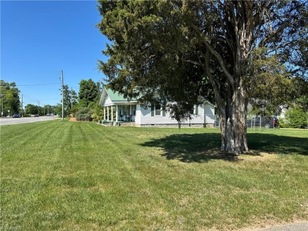 Listing Image #2 - Industrial for sale at 919 N Main Street, Kernersville NC 27284
