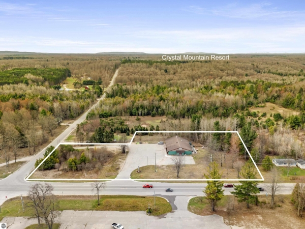 Listing Image #3 - Others for sale at 13901 Honor Highway, Beulah MI 49617