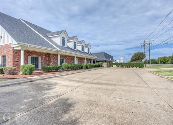 Listing Image #2 - Industrial for sale at 8870 Youree Drive, Shreveport LA 71115