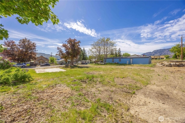 Listing Image #3 - Land for sale at NSA BEACH STREET, PATEROS WA 98846