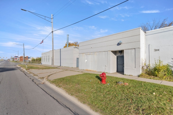 Listing Image #3 - Others for sale at 12357 E 8 Mile Road, Warren MI 48089