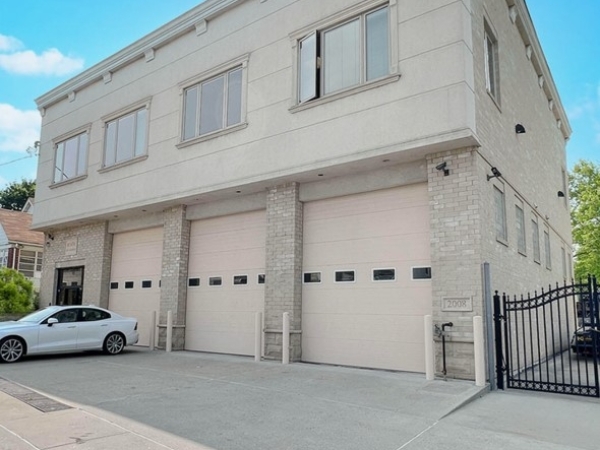 Listing Image #2 - Office for sale at 188 Van Buren St, Staten Island NY 10301