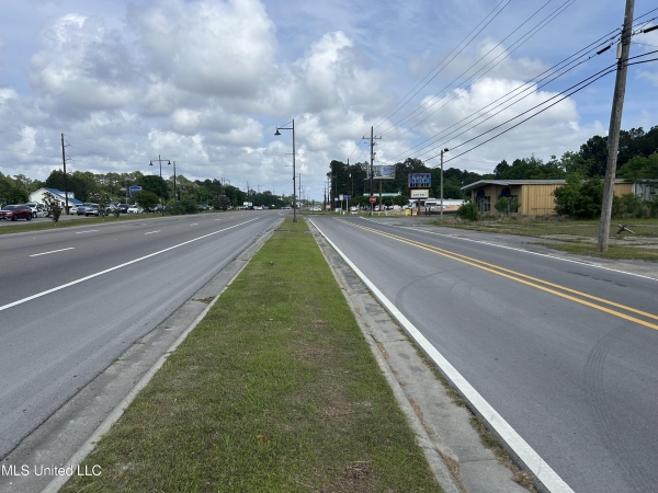 Listing Image #3 - Land for sale at 1917 Highway 90, Gautier MS 39553
