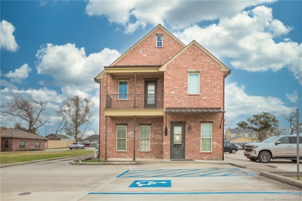 Listing Image #1 - Office for sale at 1773 Ryan Street, Lake Charles LA 70601