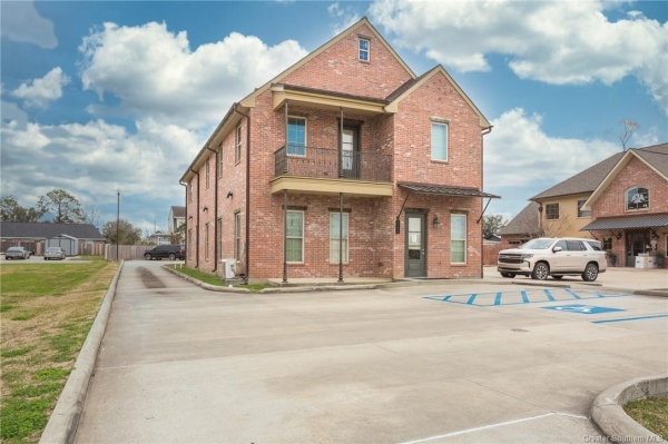 Listing Image #3 - Office for sale at 1773 Ryan Street, Lake Charles LA 70601